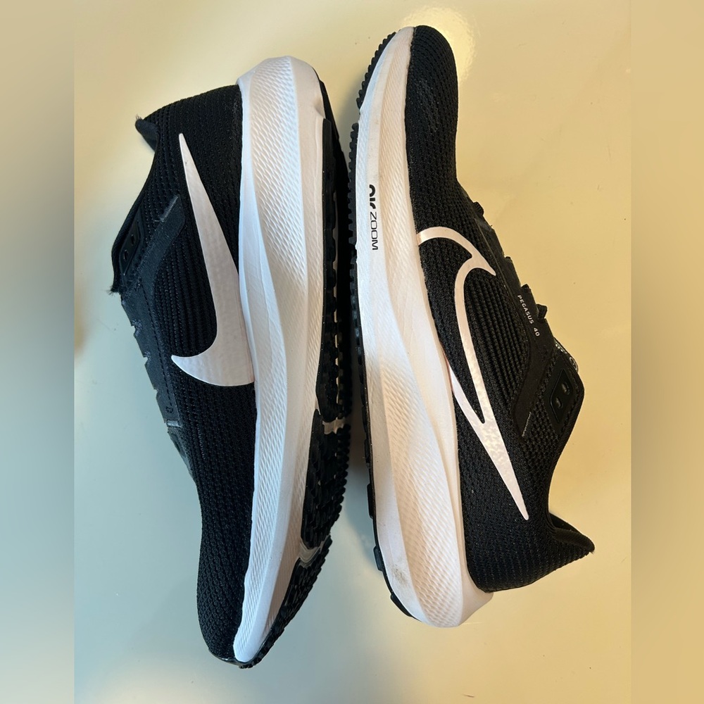 Nike Pegasus 40 Athletic Shoe